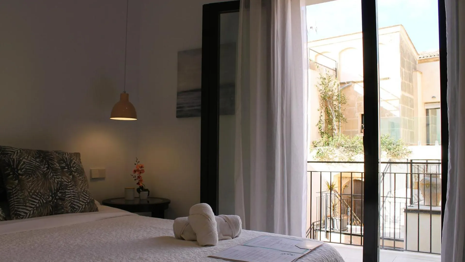 Atrium Suites Mallorca Porreres Bed & Breakfast