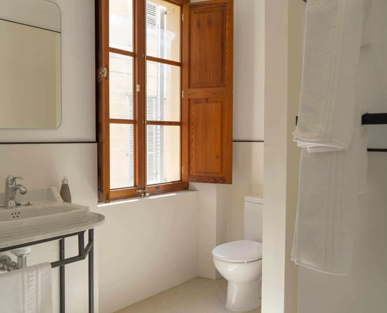 Bed & Breakfast Atrium Suites Mallorca Porreres Spain