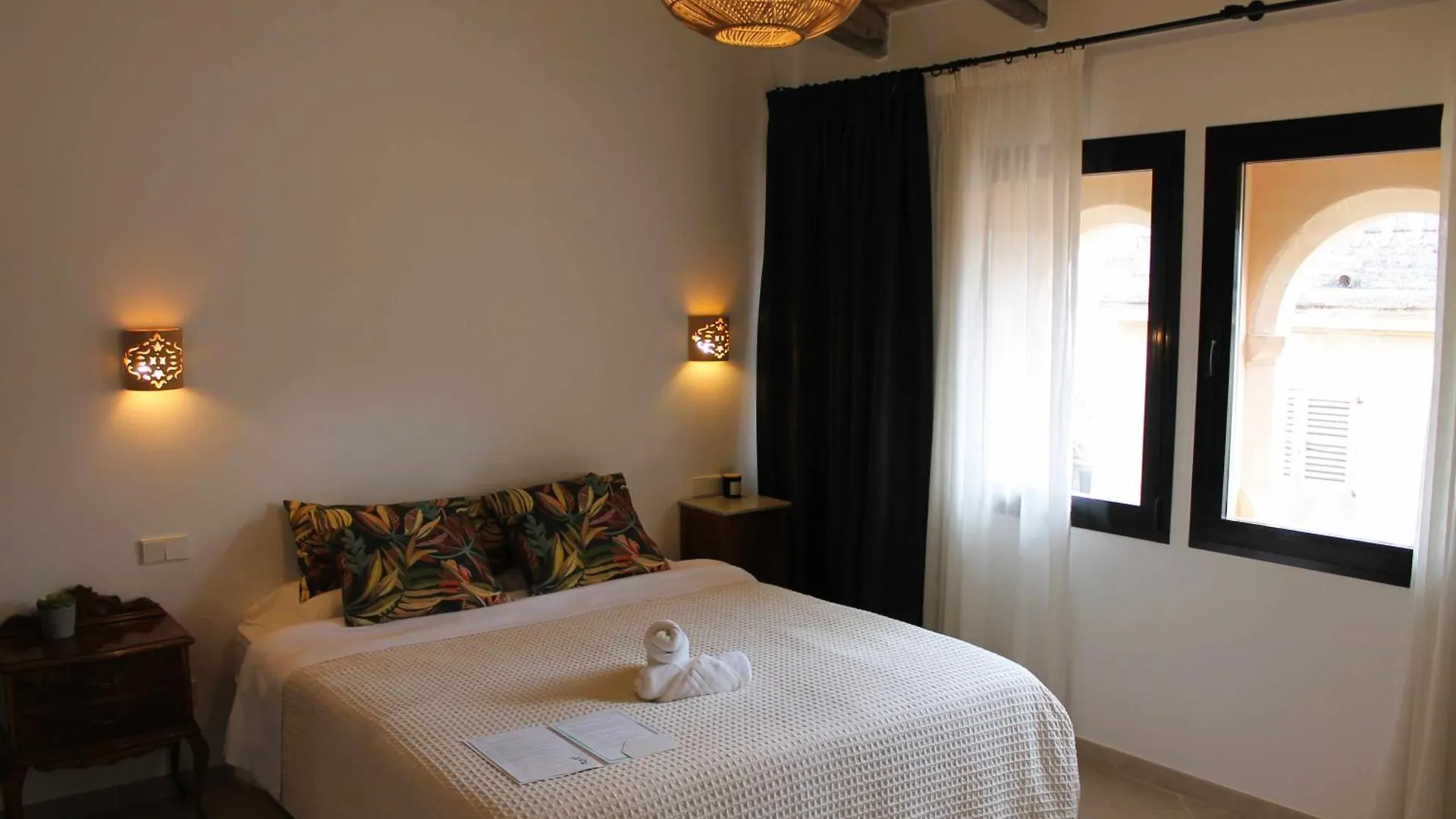 Atrium Suites Mallorca Porreres Bed & Breakfast